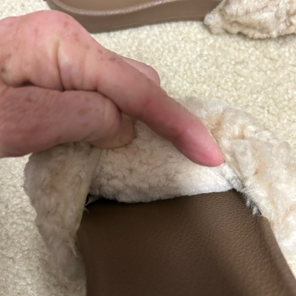 Cozy Shearling UGG Slide Sandals - Cream and Brown - Picture 5 of 6